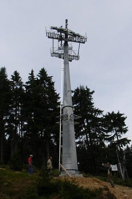 Seilzug an Stütze 7 (21m hoch)