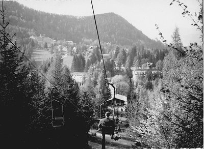 Talfahrt ,Papa von hinten.Und ich fahre bereits schwimmend mit!