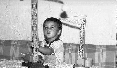 Meine ersten Blechkräne , zum 03.Geburtstag vom Opi bekommen. Heute ist alles aus Plastik.