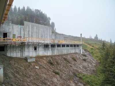 Bahnhofsgebäude UG-Wixi/OG-Locherfluh