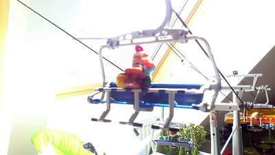 Der neue Herzsattelalmwirt Herr KOCHEGGER mit seiner tragbaren Küchenausrüstung ....ein echtes knorriges Urviech!