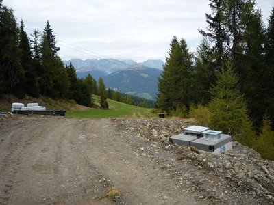 man kann auch von der Mittelstation in die neue Piste einfahren
