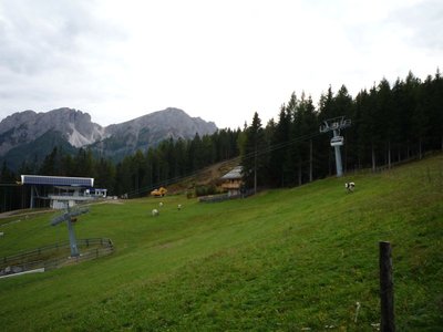 Ende der neuen Piste an der Lorenzi-Hütte/Arndt-Talstation/Lorenzi-Bergstation