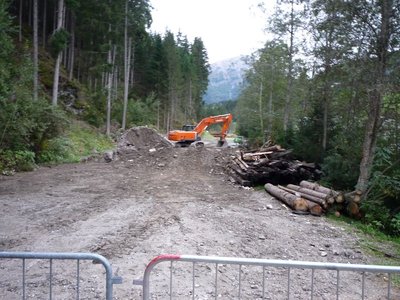 Furkelbach E-Werk, der Parkplatz sieht etwas wüst aus