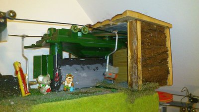 Gipfelleitenbahn mit stationsüberbauung  (1).jpg