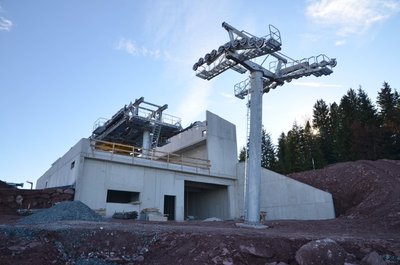 Talseite der Bergstation