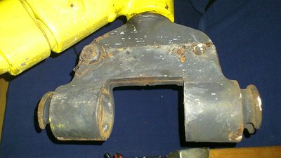 möglicherweise war links und rechts ein kleiner Gummiwulst als Seilschoner....