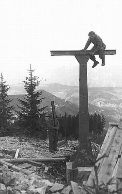 Bau und Eröffnung Hirschenkogel 1953  (14).jpg