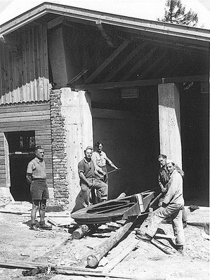 Bau und Eröffnung Hirschenkogel 1953  (24).jpg