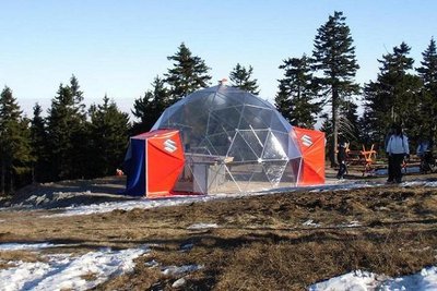 Suzuki-Bar zwischen den Bergstationen CineStar-Express und Suzuki-SB