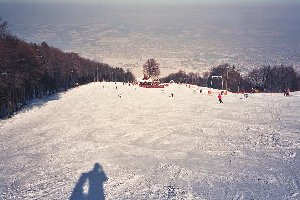 Das Foto hatten wir auch schon, Luka - Hütte im Bereich des SCHL Habakuk. Auch am Nachmittag noch sehr guter Pistenzustand.