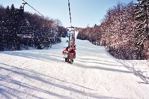 Blick aus der DSB Postela: endlich ist auch die Piste unter der Bahn in voller Länge und Breite offen!