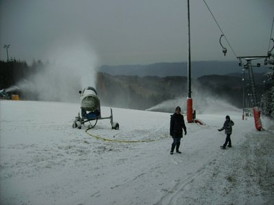 Wir gehen die Lifttrasse runter