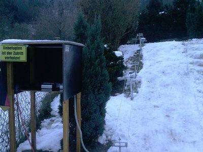Ich glaube mein Schild am Schaltkasten hat noch keiner gesehen ^^ aus der Perspektive sieht man den Berg samt Pisten ziemich gut