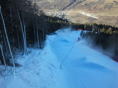 Feuer Frei in Ponte di Legno. Zwei Tage später nach Dauerbescheiung wuchsen die Berge nochmals deutlich an.