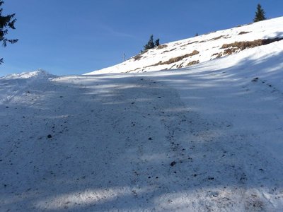 Einfahrt in die Dorfmeisterpiste: Die kritischste Stelle im Schigebiet.