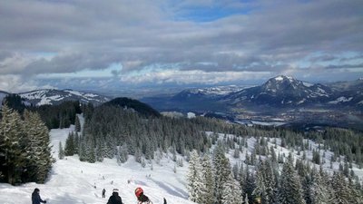 Sonthofen und Grünten, blaue Abfahrt im Bild