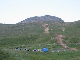 Trasse und Bauteile.