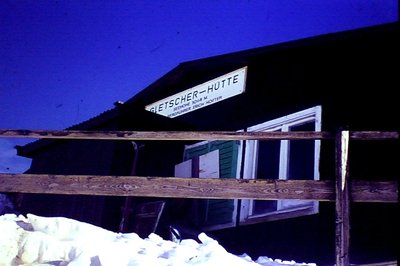 1975 - Alte Gletscherhütte.jpg