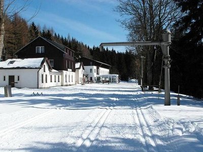 Zum "Auftanken" an der berühmten Bahndammloipe von Holzhau nach Rehefeld.