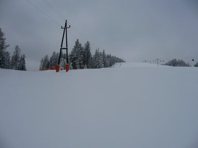 Hier die Einmündung des neuen Schiweges von unten gesehen.