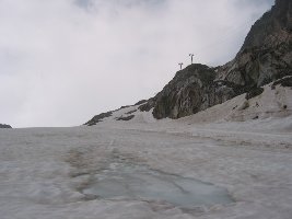 Die einzige Blankeisstelle auf der Abfahrt vom Skitunnel zur Talstation.
