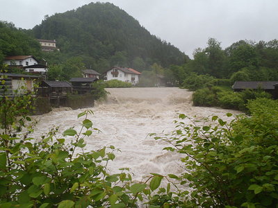 Kieferbach (Thierseer Ache auf der anderen Grenzseite) bachaufwärts.