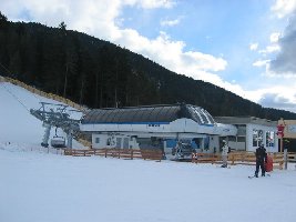 die Talstation der neuen Bahn Trametsch