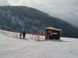 talstation des POMA-tellerliftes auf chäserstatt.