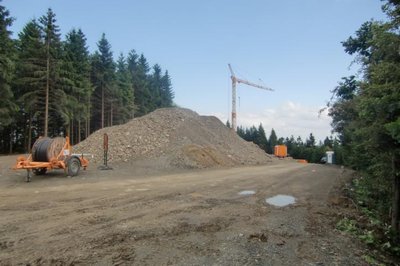 der Haufen an der Bergstation wächst