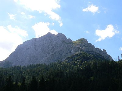 Blick zur Gehrenspitze (2164m)