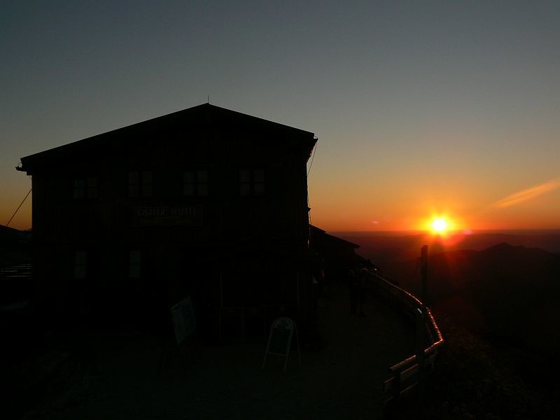 Sonnenuntergang mit Ostlerhütte