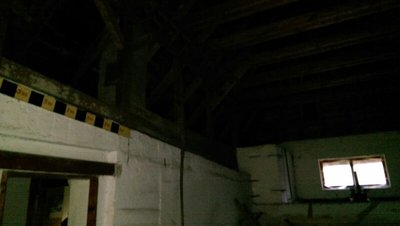 Das Talstationsgebäude! Heute hauptsächlich ein Lager des Straßenamtes