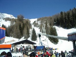 Einfahrt in den Tunnel, links nochmals die Schareckbahn