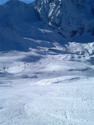 Auf der steilen Rennpiste um die Mittagszeit