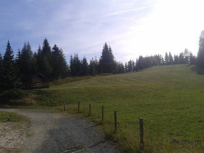 Tellerschlepper Sonnenlift, ersetzte einen Kurzbügler (Doppelmayr) auf gleicher Trasse, mit diesem kam man zur Bergstation der PB zurück