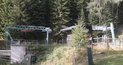 Talstation Pacheiner Schlepplift, auf der Stationsanhöhe stand auch die Talstation des Vorgänger-ESL