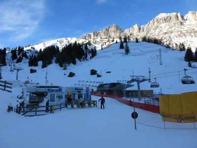 Talstationen Alpenrose und Fodom