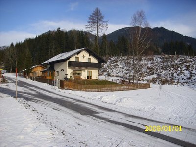 Blick zurück. Die Abfahrt gefällt mir hier sehr gut. Hinter den Häusern.