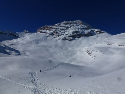 14:15 Tiefschneeabfahrt von Bergstation Weißes Tal zur Wetterwandeckbahn